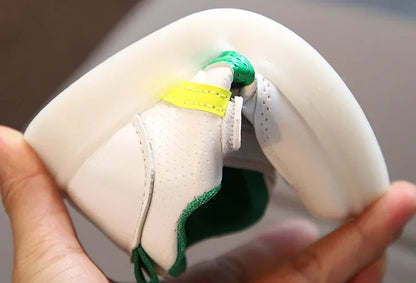Niedrige Sneaker mit LED-Sohle für Kinder