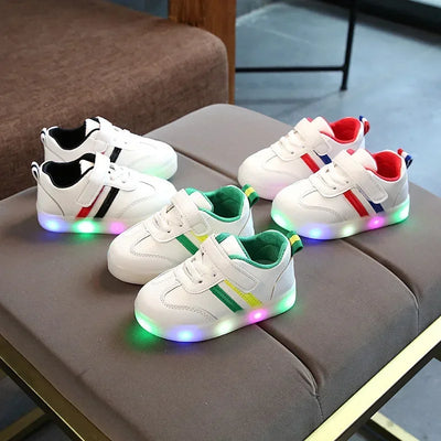 Niedrige Sneaker mit LED-Sohle für Kinder