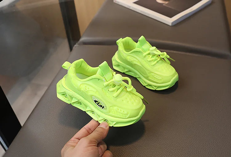 Babyschuhe für Mädchen und Jungen mit LED-Sohle