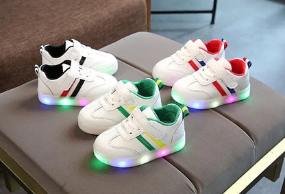Niedrige Sneaker mit LED-Sohle für Kinder